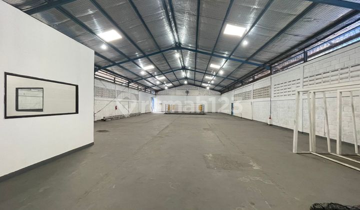 Gudang Siap Pakai di Sewa Cepat Lokasi Strategis Container 40 Feet.