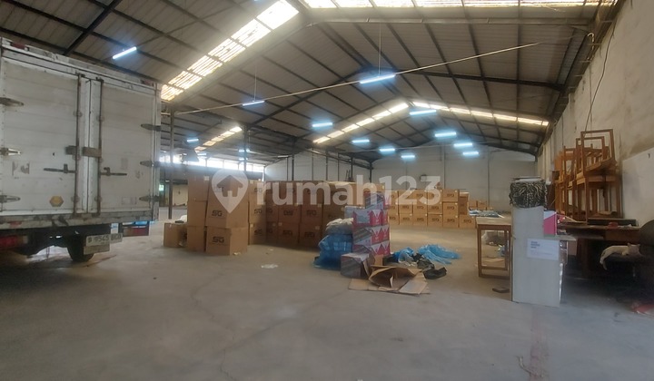 Warehouse for Rent Quick Cheap Price 40 Feet Container Industrial Permit.