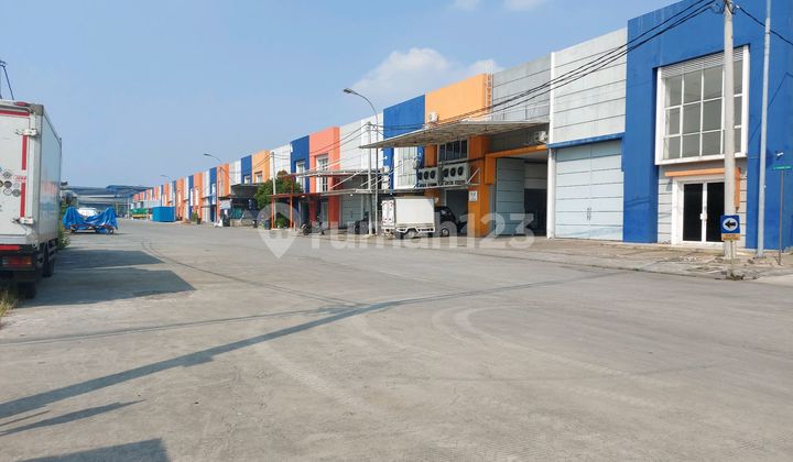 Ready-to-Use Warehouse with Industrial Permit in a Strategic Location. Ready-to-Use Warehouse with Industrial Permit in a Strategic Location.