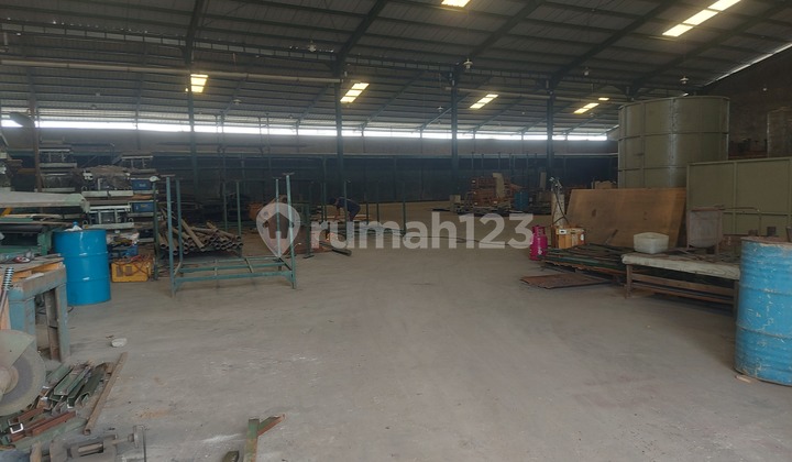 Gudang Siap Pakai bisa untuk Produksi dan Kontainer 40 Feet Masuk. Gudang Siap Pakai bisa untuk Produksi dan Kontainer 40 Feet Masuk.