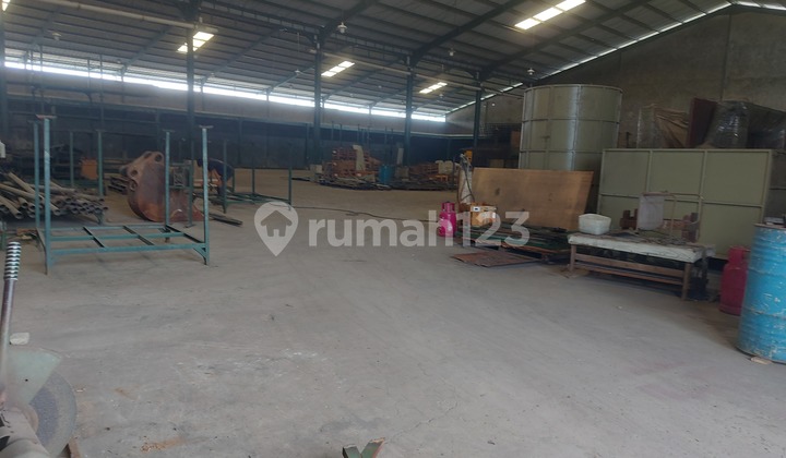 Ready-to-Use Warehouse for Rent, Quick, Suitable for 40 Feet Container Production.