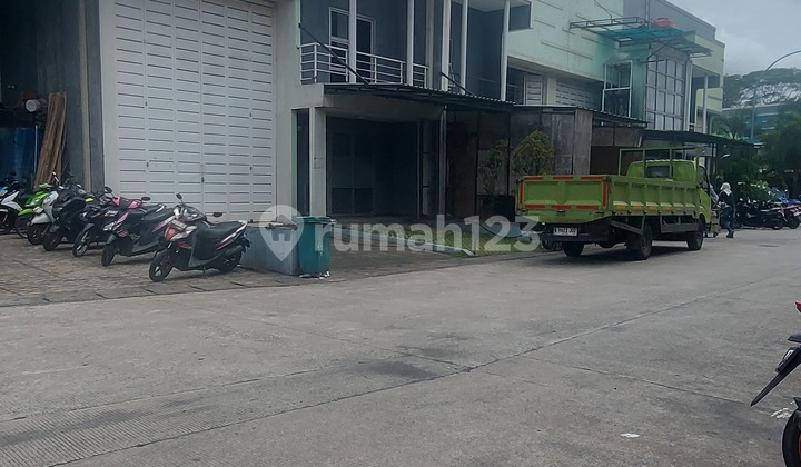 Gudang di Jual Murah Banget Lokasi Premium bisa untuk Produksi Container 40 Feet.
