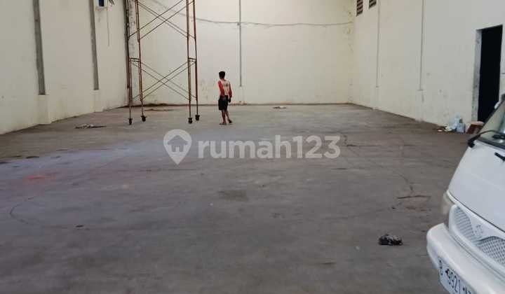 Warehouse For Rent Cheap Ready to Use Strategic Location.