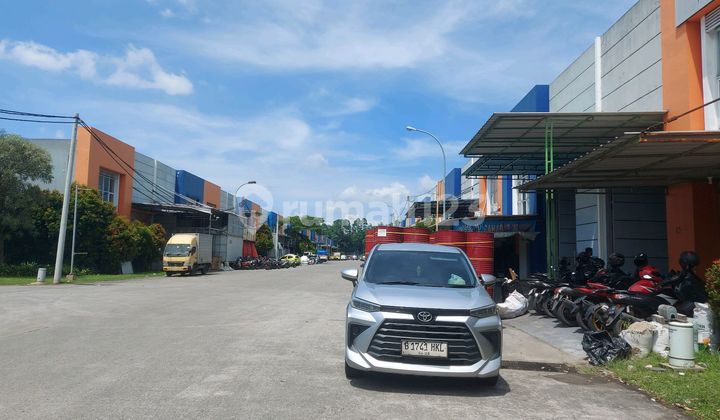 Komplek Pergudangan Multiguna Sunrise Bizpark Lokasi Strategis,pingir Jl Raya Dan Dekat Ke Toll, Siap Pakai,izin Industri.