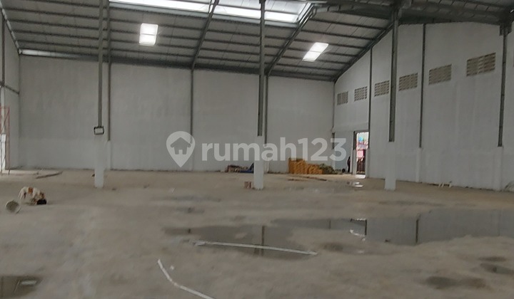 Ready-to-Use Warehouse in a Strategic Location Near PIK Jakarta and Soekarno Hatta Airport Tangerang. Ready-to-Use Warehouse in a Strategic Location Near PIK Jakarta and Soekarno Hatta Airport Tangerang.