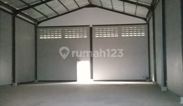 For Sale: Ready-to-Use Warehouse, Still New, Affordable Price.