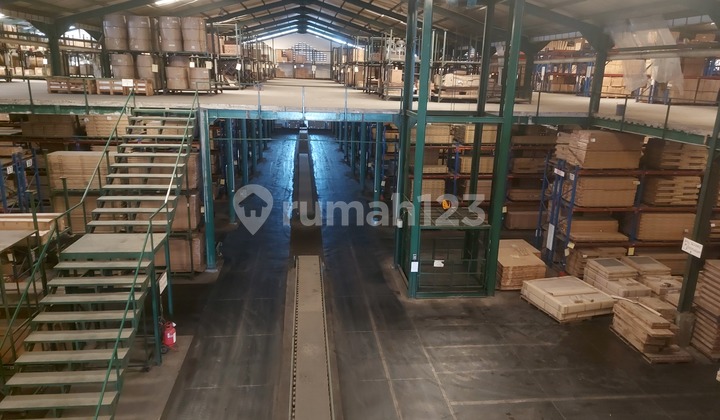 Ready-to-Use Warehouse in Industrial Area, 40-Foot Container Accessible. Ready-to-Use Warehouse in Industrial Area, 40-Foot Container Accessible.