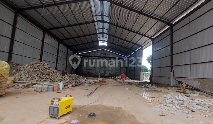 Gudang di Sewa Lokasi Stratrgis Unit Langka dan Jarang Ada. Gudang di Sewa Lokasi Stratrgis Unit Langka dan Jarang Ada.