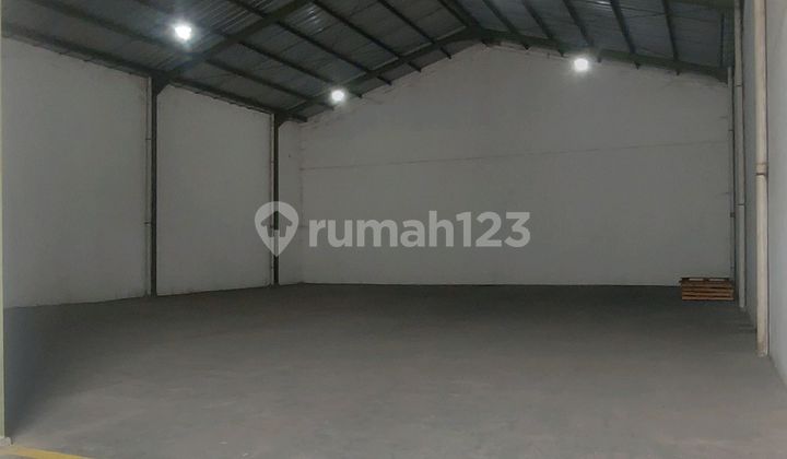 Warehouse For Sale Very Cheap Ready to Use in Industrial Area. Warehouse For Sale Very Cheap Ready to Use in Industrial Area.