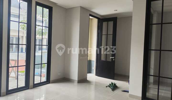 White House Modern Colonial Strategic House in the Elite West Surabaya Area 2