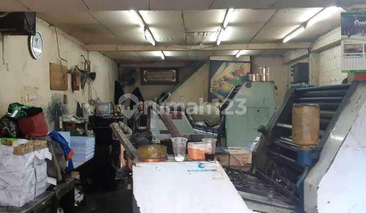 Quick Sale of Cheap Kiosk in City Center