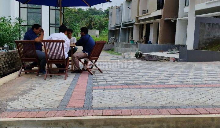 Rumah BARU 1LT dekat Pusat Pendidikan di Banyumanik Semarang Kota 1