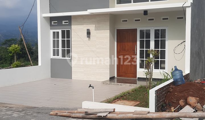 1-Storey House with SHM Certificate on Pramuka Street, Pudak Payung, Banyumanik, Semarang 1