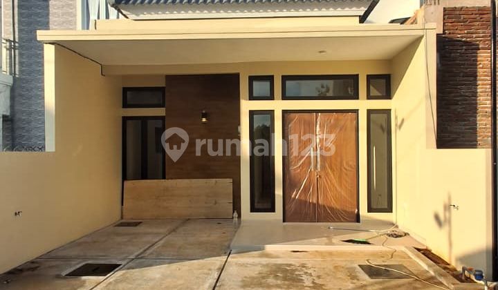Strategic Residential House with SHM, Mulawarman Location, Tembalang Semarang 1