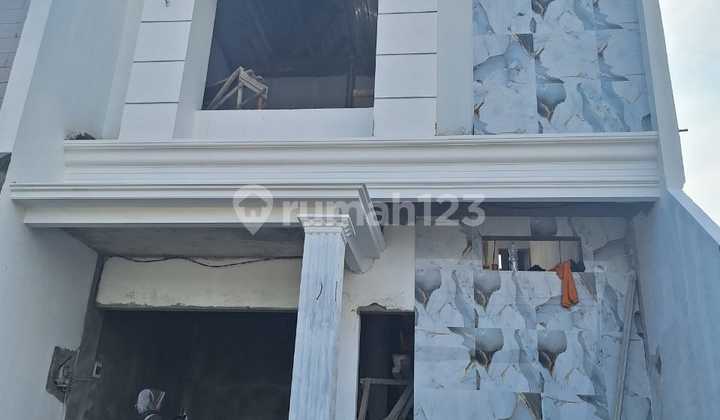 Ready 2-Story House, No Fees, Only 5 Minutes to Undip Tembalang Semarang 1