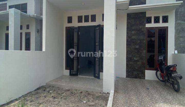 Rumah Cantik Pinggir Jalan Pasar 7 Tembung 2