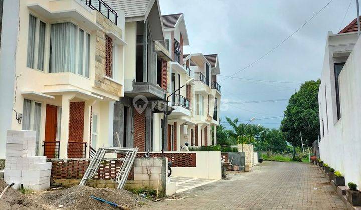 Rumah Villa 3 Lantai View Terbaik di Kota Batu 8