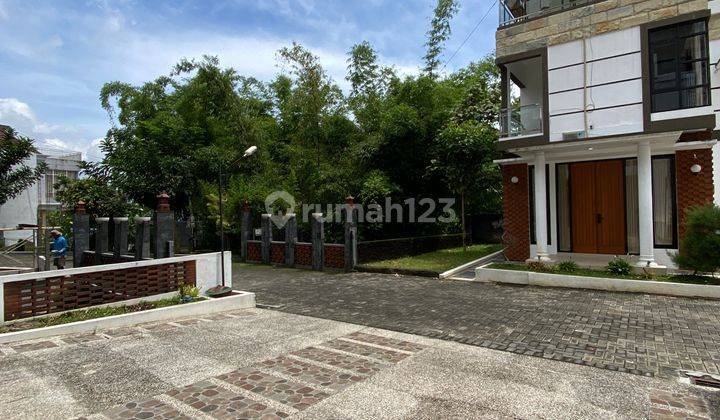 Villa Panderman Dekat Jatim Park Kota Batu 2