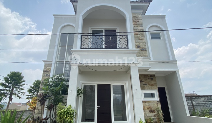 Rumah Desain Timur Tengah 2 Lantai Di Kota Malang