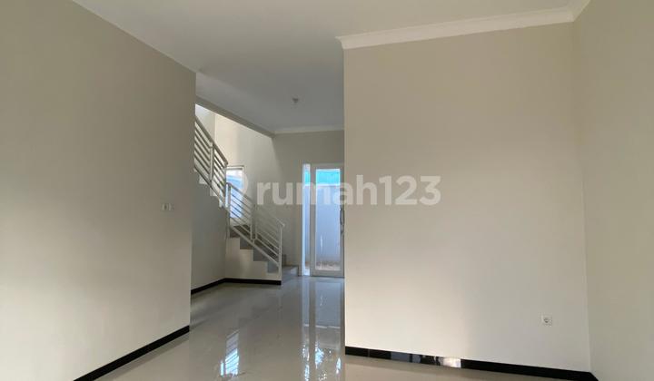 BELI RUMAH TENGAH KOTA BATU FREE WATER HEATER