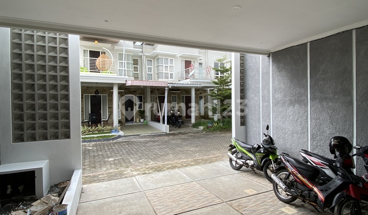 BUY A HOUSE + ROOFTOP IN A STRATEGIC LOCATION IN BATU CITY 2