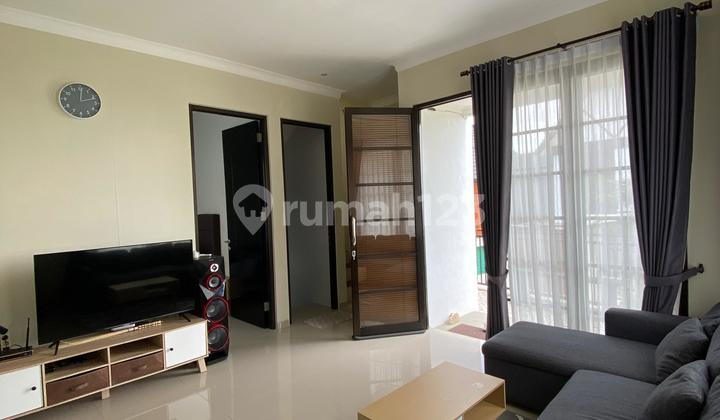 VILLA 2 LANTAI + ROOFTOP DI KAWASAN PANDERMAN HILL KOTA BATU 1