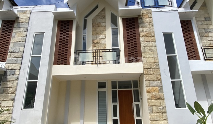 3-STORY FULLY FURNISHED VILLA IN BATU CITY