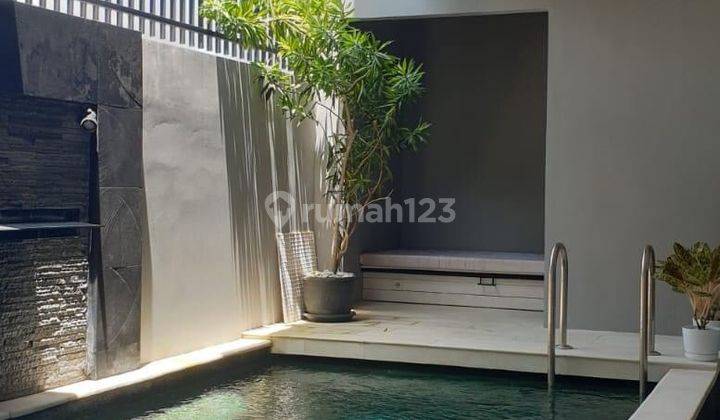Villa dengan kolam renang di kesambi canggu kerobokan badung 1