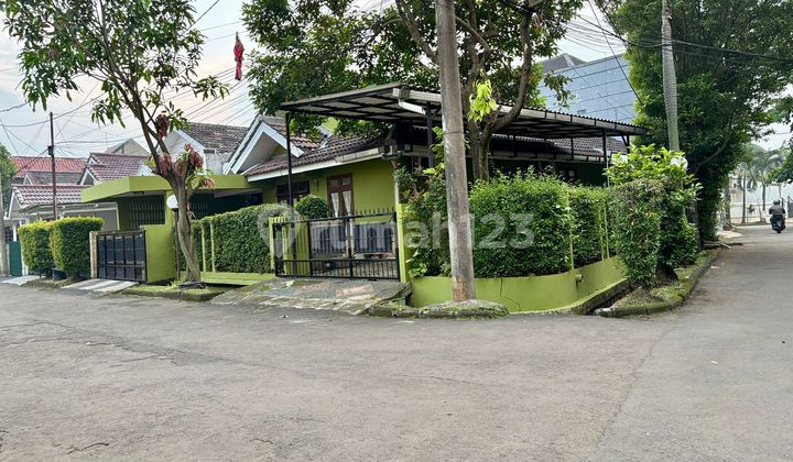 Nice House in Kuricang Bintaro Jaya Sector 3, South Tangerang City