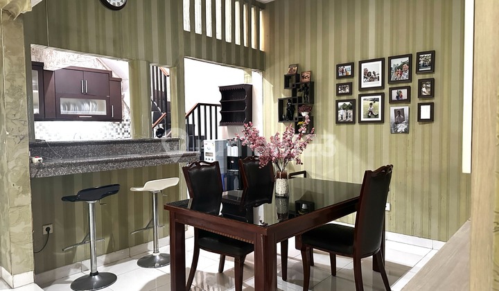 Nice House In Bintaro Emerald