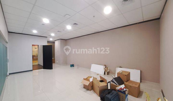 DISEWAKAN RUANG KANTOR SOHO CAPITAL GROGOL LUAS 136m2 SEMI FURNISH 2