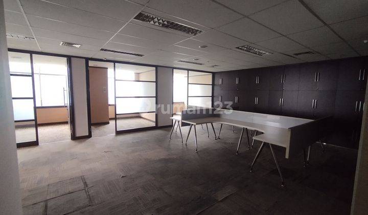 Sewa Kantor Semi Furnish Wisma Staco Jakarta Selatan Murah 1