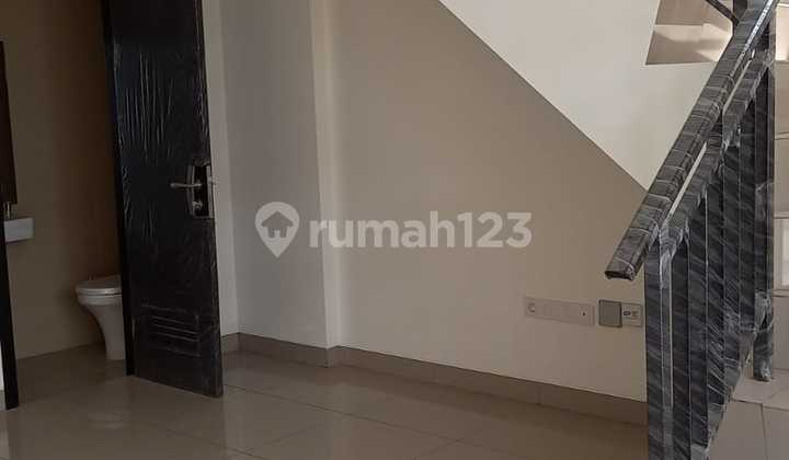  Dijual Dan Disewa Rumah di Pik2