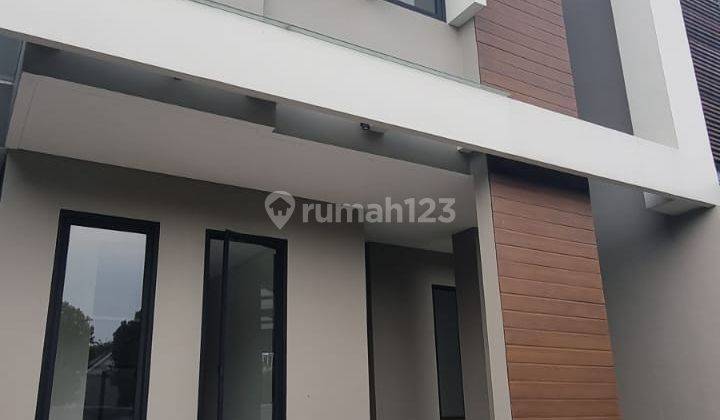 Dijual Rumah Baru Mewah Minimalis di Dalam Cluster Metland Puri 2