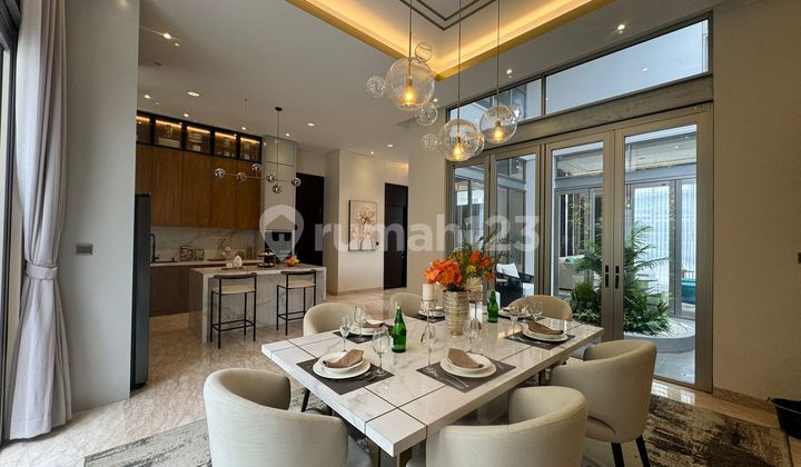 Rumah Mewah 3 Lantai Bagus di Pantai Indah Kapuk, Jakarta Utara Rumah Mewah 3 Lantai Bagus di Pantai Indah Kapuk, Jakarta Utara