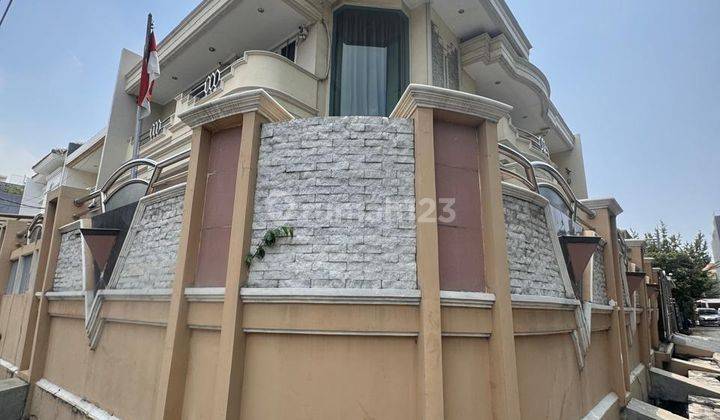 Dijual Cepat Rumah di Pluit Putra, Posisi Hoek 2