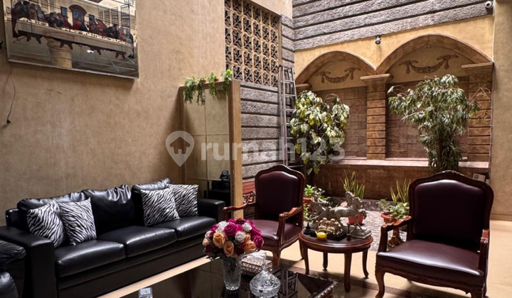 Dijual Rumah @ Kav Polri Full Furnished Cantik