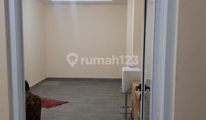 Pluit House Facing Main Road 15X30 good location 2