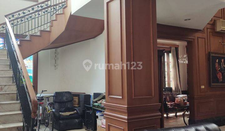 Rumah Tua Pluit Hadap Jalan Raya 2