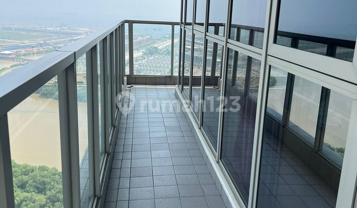 Apartemen Gold Coast Hook 3br Seaview Langka 2