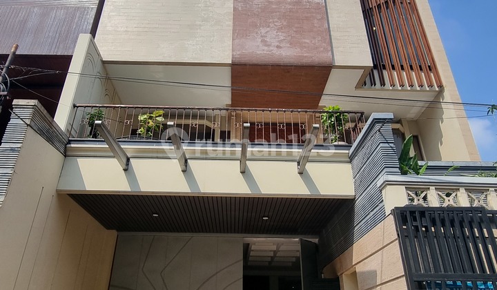 Rumah Pluit Brand New 10x20 Full Furnish