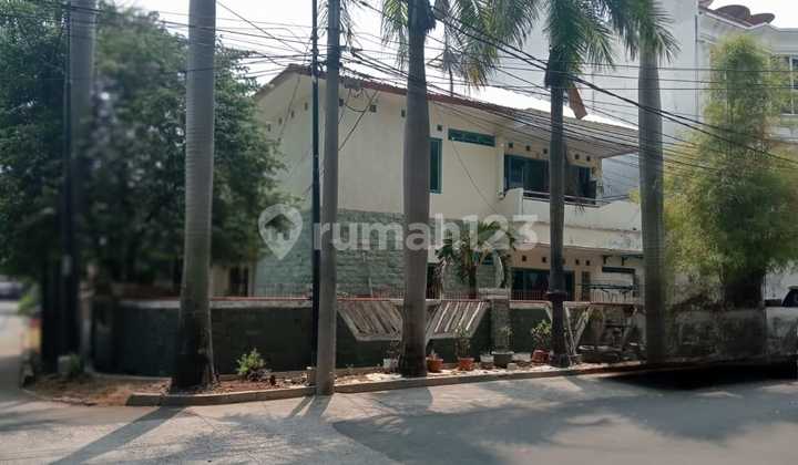 Rumah Muara Karang Hoek 2 Lantai Hitung Tanah Termurah