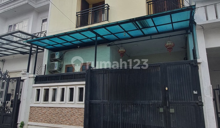 Rumah Muara Karang 8X15 3.5 Lantai Selatan