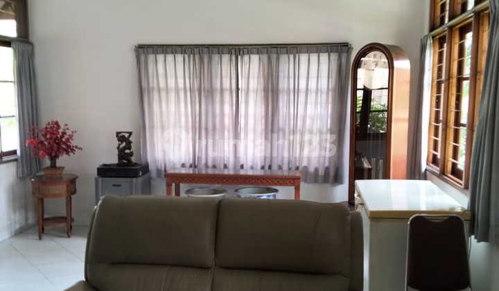 Rumah Tua Pluit Hoek Lebar Jalan 3 Mobil