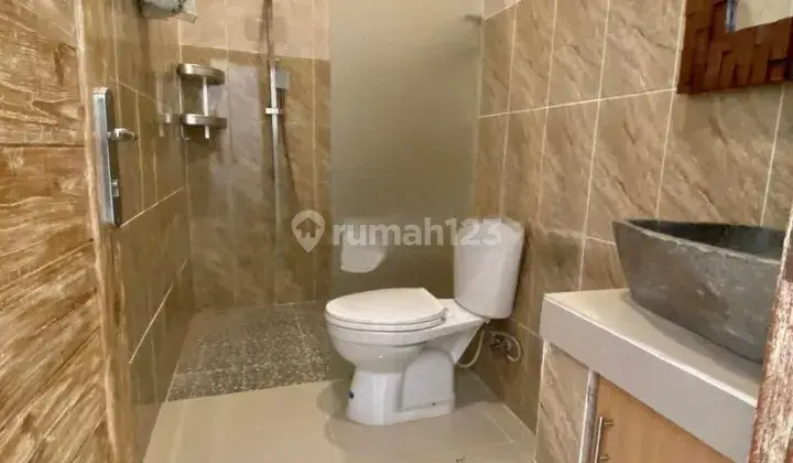 VILLA TROPIS MINIMALIS LANTAI 2
DENGAN PEMANDANGAN GUNUNG DAN
SAWAH HIJAU YG MENAWAN ( R989)  6