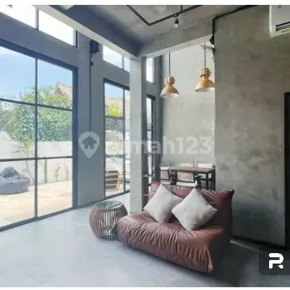 DI SEWAKAN Villa dekat pantai Parerenan ( R999)  7