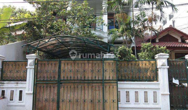 Rumah lama trawat lokasi setrategis 1