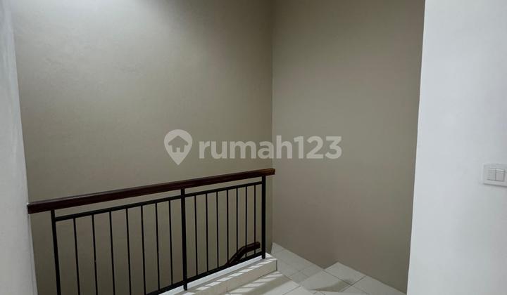2-Storey House in Foresta BSD, Surrounded by BSD Commercial Area. 2