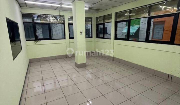 Sewa 3 Lantai daerah pulomas 1