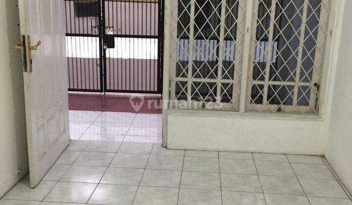 Disewakan Cepat  Rumah Luas 90m2 Di Tomang Jakarta Barat C R 1